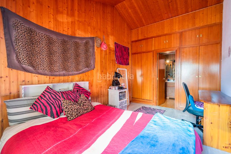 Foto 5b4306b8-ae0f-4629-a11b-32026b1ceb83. Casa adossada amb xemeneia calefacció aparcament piscina a Galapagar