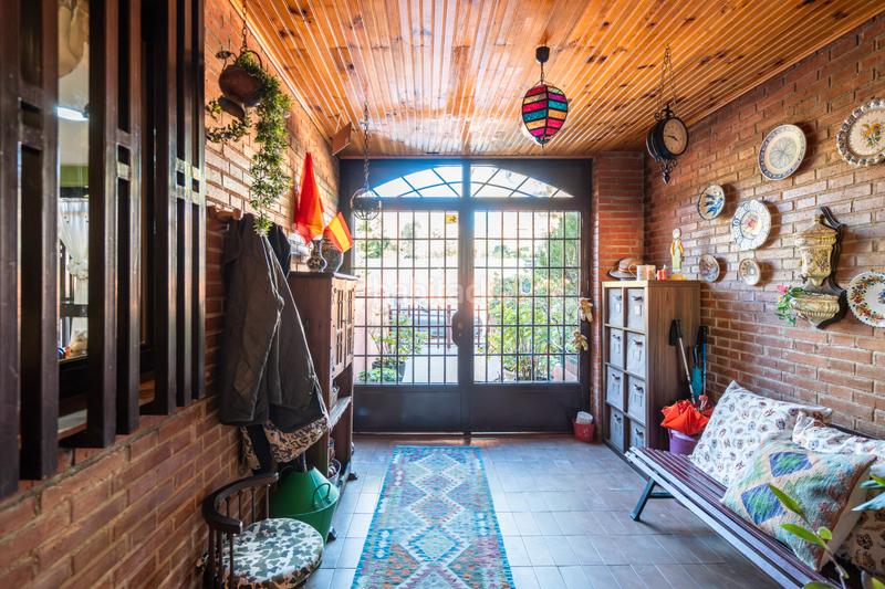 Foto 80728a89-4367-4678-8521-a2e326422397. Casa adossada amb xemeneia calefacció aparcament piscina a Galapagar