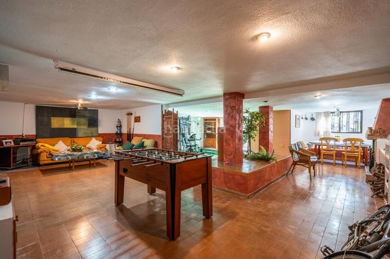 Foto 8ef54eb6-9aab-4ded-8325-264b62713a66. Casa adossada amb xemeneia calefacció aparcament piscina a Galapagar