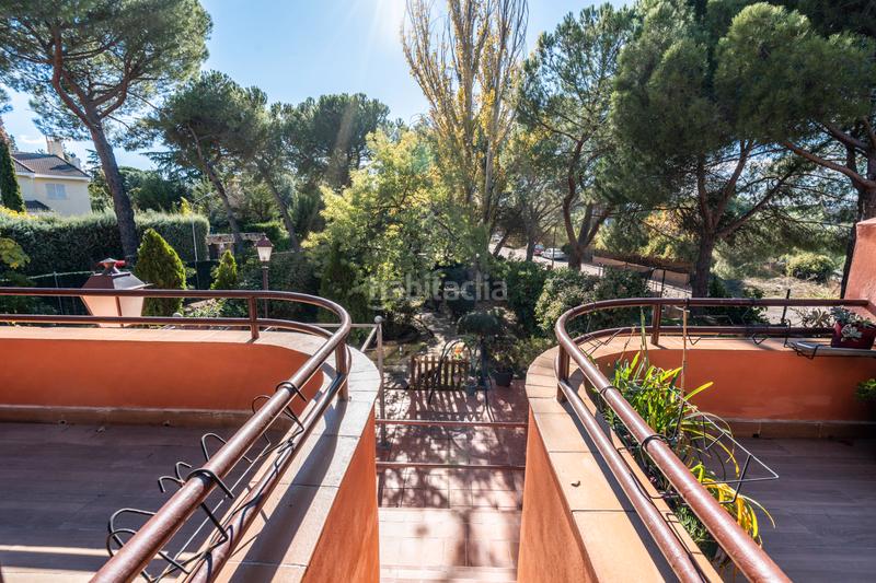 Foto 9496c1ea-6b77-4276-b42a-cd013454c29c. Casa adossada amb xemeneia calefacció aparcament piscina a Galapagar