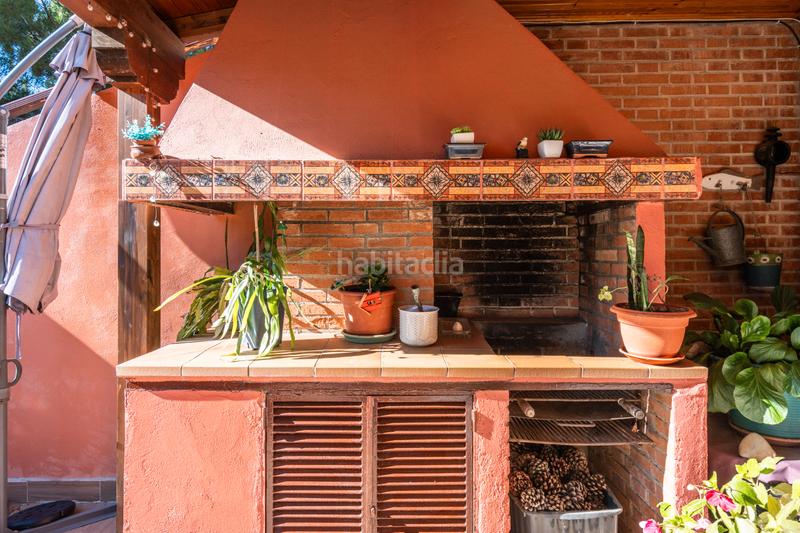 Foto a1fd1c34-3096-47d1-9178-52bbc746f916. Casa adossada amb xemeneia calefacció aparcament piscina a Galapagar