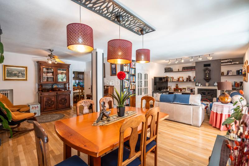 Foto fa9fa2e8-9c52-4b5b-8db9-ab7b641d66b1. Casa adossada amb xemeneia calefacció aparcament piscina a Galapagar