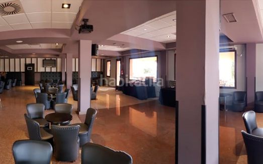 Foto 7a5d0c44-a34d-46e6-9644-206d3ad0c214. Edifici amb piscina a Villarrubia de Santiago