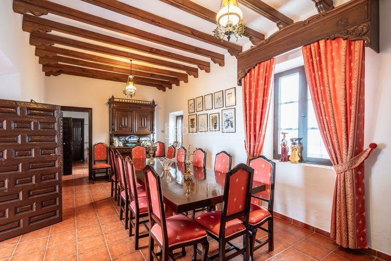 Foto 86becce2-5596-4a41-91ba-571fa9826064. Edifici a Toboso (El)