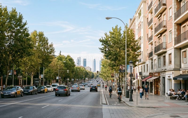 Foto f8bcb445-baf4-4325-b1f5-140f2ffd723c. Xalet a Hispanoamérica-Bernabéu Madrid