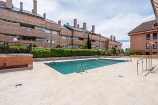 Piso en Europolis. ^**^bajo de ensueño, reformado en 2021 con jardín de 45 m2 en un