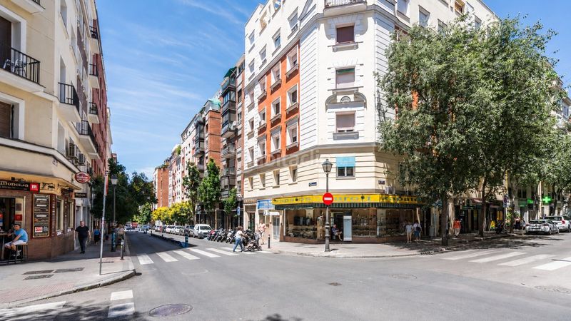 Foto b10ba8d6-58b1-425c-b19f-36212c1de3cb. Pis amb calefacció a Gaztambide Madrid