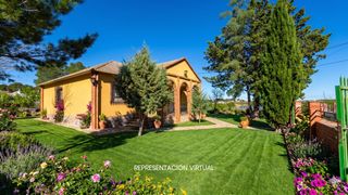 Xalet  Calle del azafrán. ^**^exclusiva finca con dos viviendas y jardín en pleno corazón