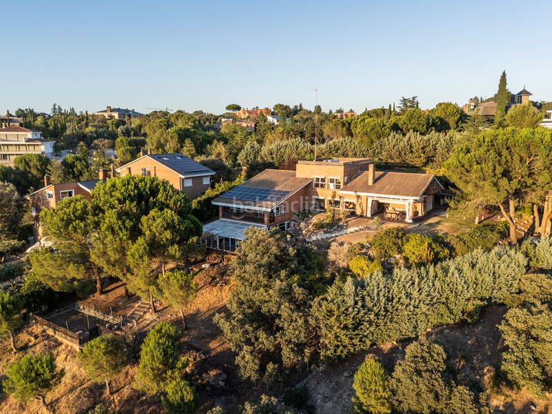 Foto 7695edd4-6aa6-488d-9b06-2826a80b3c22. Chalet mit kamin parking pool in El Pinar-Punta Galea Rozas de Madrid (Las)