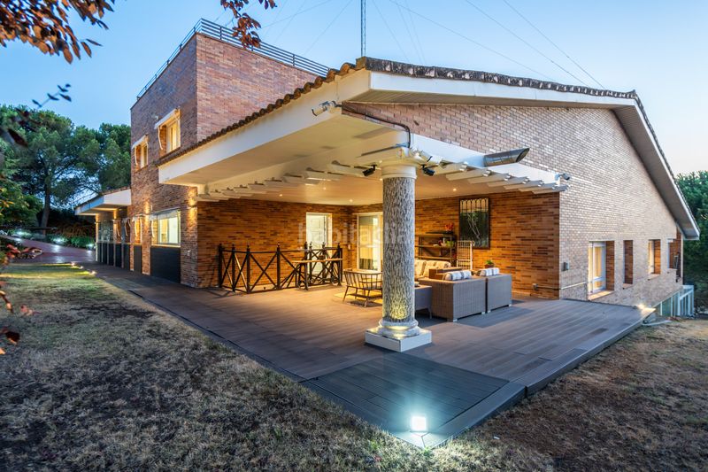 Foto fefdf243-9ee2-4992-8473-e8dbfb2d56f0. Chalet mit kamin parking pool in El Pinar-Punta Galea Rozas de Madrid (Las)