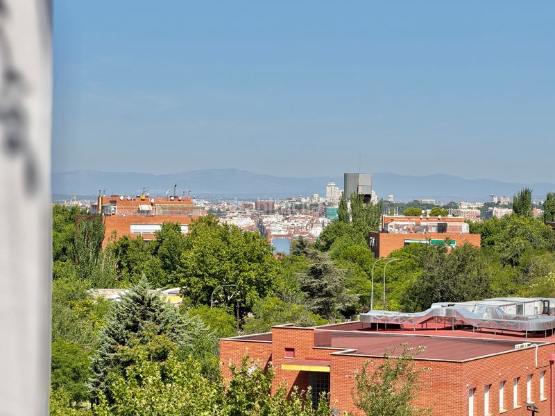 Foto 45368614-ce1d-4de7-8454-fe55bb6ca37b. Dúplex amb calefacció a Portazgo Madrid
