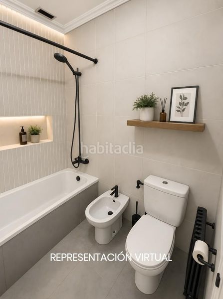 Foto cea3c5af-bec2-4989-9a08-c42eeba17200. Casa adossada amb xemeneia calefacció aparcament piscina a Galapagar