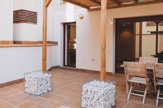 Alquiler Piso  Avinguda de la república argentina. Apartamento familiar con terraza privada