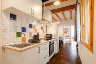 Lloguer Pis  Carrer nou de la rambla. Apartamento perfectamente renovado