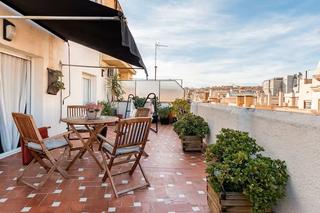 Lloguer Pis  Carrer de sant elies. Ático inolvidable con terraza
