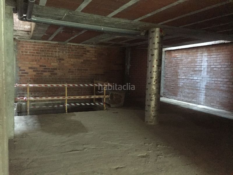 Foto 0749caa2-2077-417b-a269-5472e001a317. Lloguer local comercial a Príncep de Viana-Clot-Xalets Humbert Torres Lleida