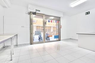 Locale commerciale  Carrer de santiago