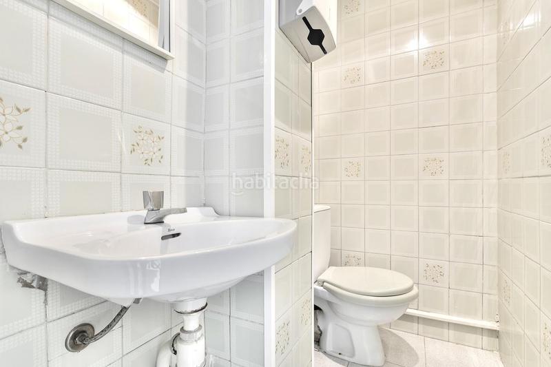 Foto 364a3202-8d59-44be-ae24-9b36d4c8c19b. Local commercial dans Artigues Badalona