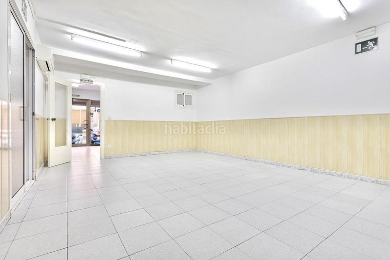 Foto 42e89633-e4ef-4751-8b4e-18a5dc08a00e. Local commercial dans Artigues Badalona