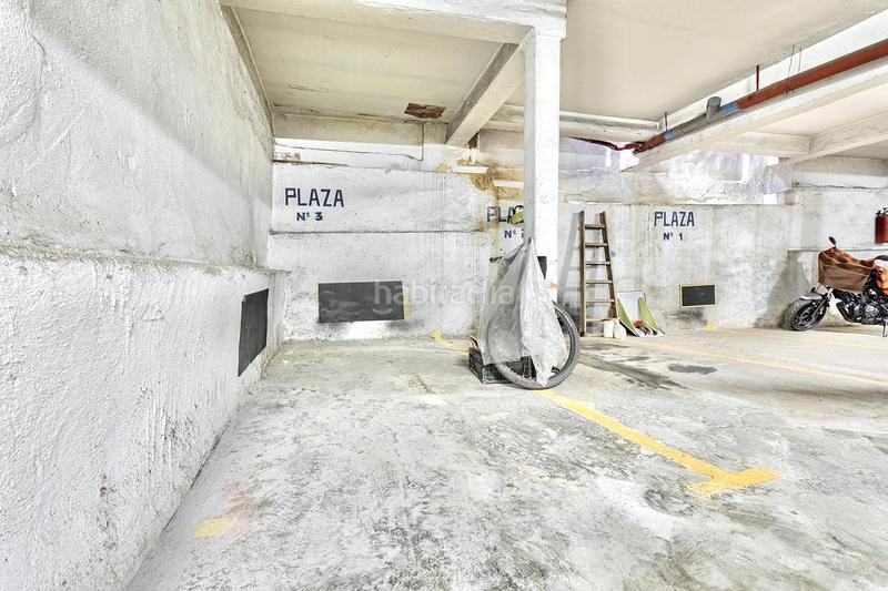 Foto 4a2e44ea-a1af-4c5b-8e7c-3c2a80a5b9bd. Local commercial dans Artigues Badalona