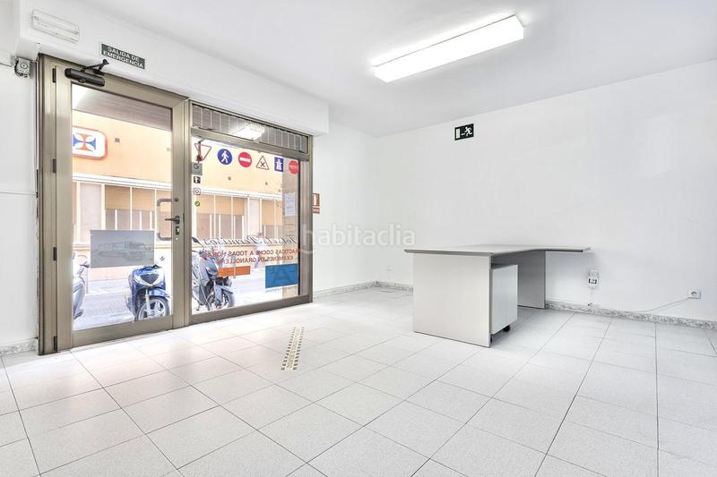 Foto 658a608b-6165-428c-902d-cffc9fb57dab. Local commercial dans Artigues Badalona