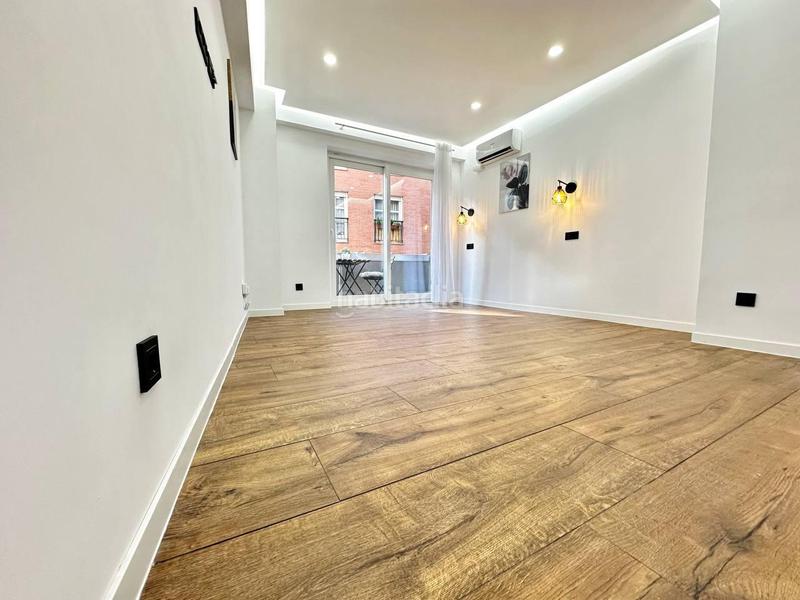 Foto 26d4537f-2121-4e1f-bf2c-14382d98fc46. Estudi a Guindalera Madrid