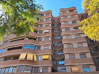 Location Appartement  Avenida de badajoz. Excelente piso en avenida de badajoz con terraza de 30 m² y comp