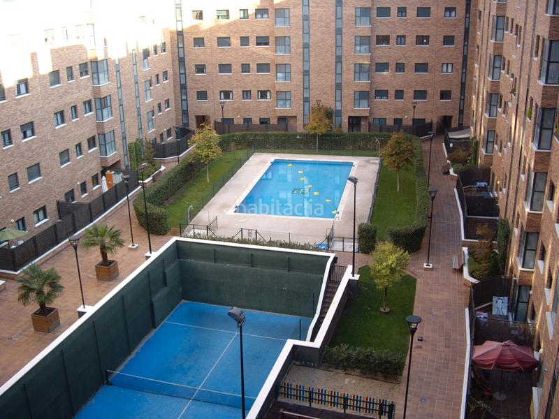 Foto a8a43f14-1576-4286-ad58-05a7d33e3fbd. Lloguer pis amb calefacció aparcament piscina a Sanchinarro Madrid
