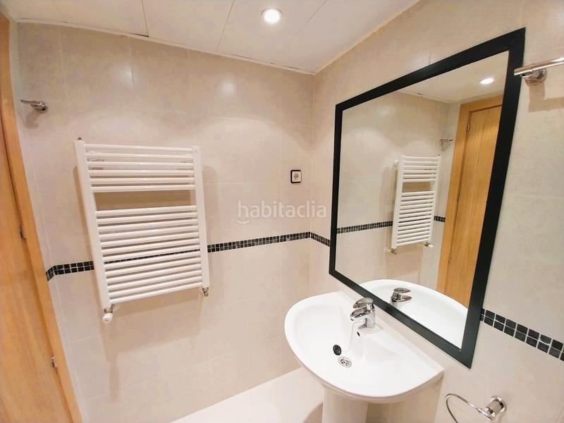 Foto 8a811a62-3d4a-4e76-a48f-ec11247ccd4d. Miete etagenwohnung mit heizung parking pool in Sanchinarro Madrid