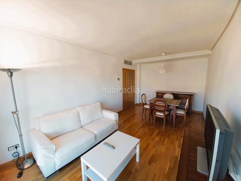 Foto 55aaeae5-89f0-4b87-ba33-1c32ff69f560. Rent flat with heating parking pool in Sanchinarro Madrid