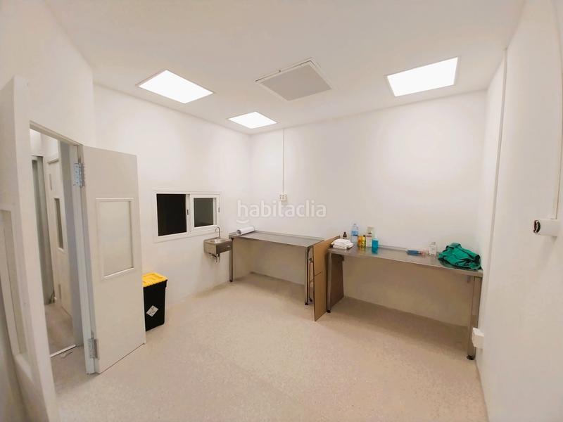 Foto 0138b6a3-aebb-42bc-810b-5e109990cc80. Lloguer oficina amb calefacció aparcament a San Juan Bautista Madrid
