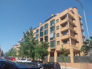 Location Appartement  Avenida de los arces. Magnífico piso de 85 m² en residencial campo de las naciones iv