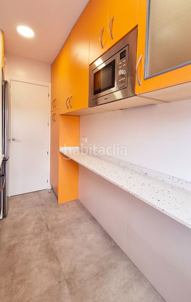 Foto f7e01ba3-8e6d-4935-8a83-007e31d107df. Lloguer pis amb calefacció a Canillejas Madrid