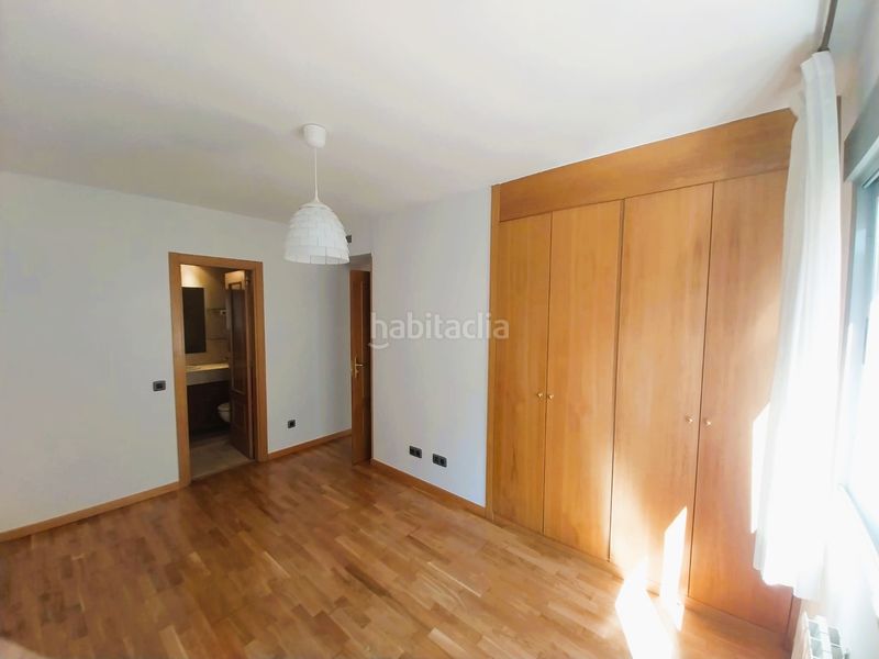 Foto 4a3167ca-a3d7-469a-a59f-6541bec08cae. Rent flat with heating parking pool in Sanchinarro Madrid