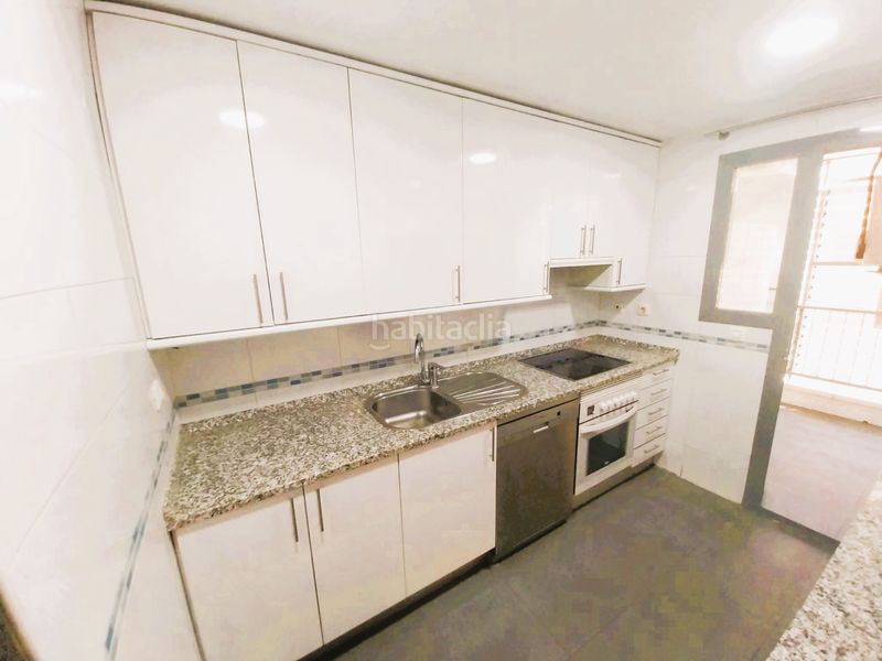 Foto 4d9f8023-68c2-450b-b19d-918b351d60ef. Rent flat with heating parking pool in Sanchinarro Madrid