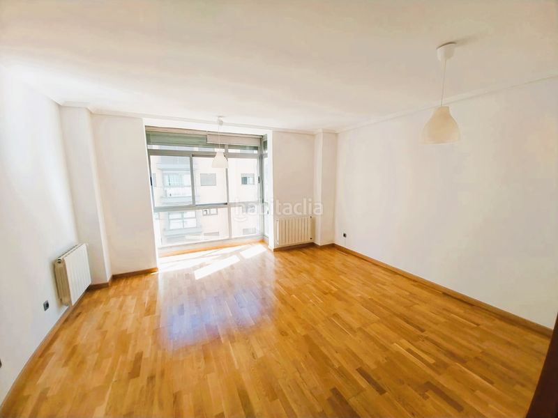 Foto 7beb1a0a-49d1-4c37-91cc-eb76668b0839. Rent flat with heating parking pool in Sanchinarro Madrid
