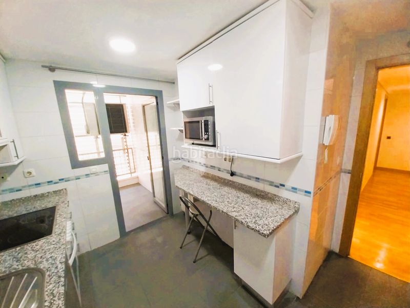 Foto 8823b436-d82b-49f8-aa6e-b981ce92f10e. Rent flat with heating parking pool in Sanchinarro Madrid