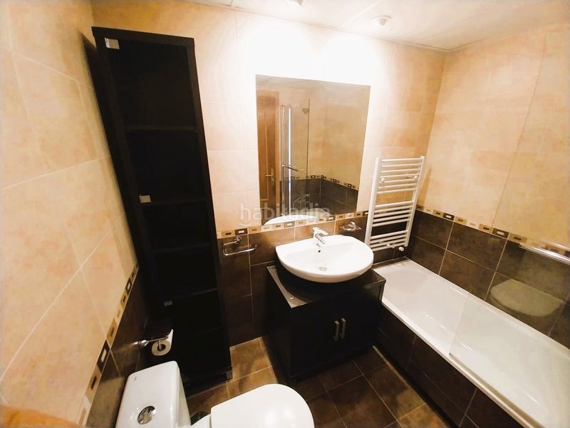 Foto cbb23742-400a-46be-a0ed-2ea68c385a17. Rent flat with heating parking pool in Sanchinarro Madrid