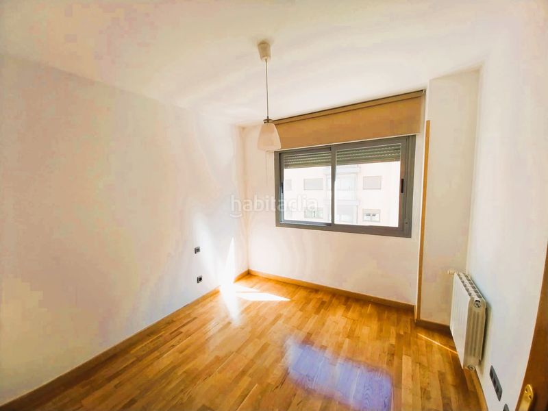 Foto f617ca35-d18c-4875-8fc9-3871c89325d4. Rent flat with heating parking pool in Sanchinarro Madrid