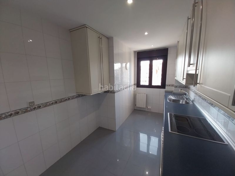 Foto 665ce854-565c-4110-a6b0-297b1b33427f. Rent flat with heating parking pool in Centro Alcobendas