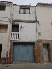 Casa  Carrer major. Casa  2 plantas y buhardilla a reformar en rosello
