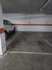 Aparcament cotxe a Carrer vidal i codina 49. Parking en zona pardias - secano
