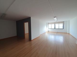 Lloguer Oficina a Carrer alcarràs 84. Oficinas en el cim de lleida de varias medidas minimo 80m2, divi