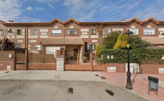 Casa a Torrecastillo. Ezan pone a la venta un fabuloso chalet adosado en seseña toledo
