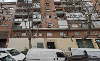 Piso en Almendrales. Ezan pone a la venta un fantástico y luminoso piso exterior en u