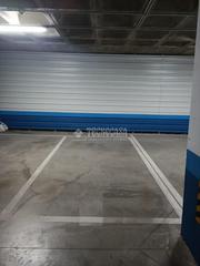 Aparcament cotxe a Hospital. Boxplaza de garaje en venta en valdemoro