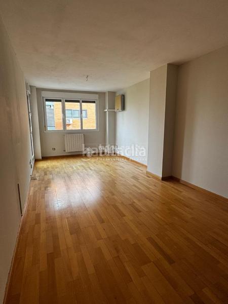 Foto 7e887d59-5f55-4a8b-9f25-f5a71a95a635. Flat with heating parking pool in Hospital Valdemoro