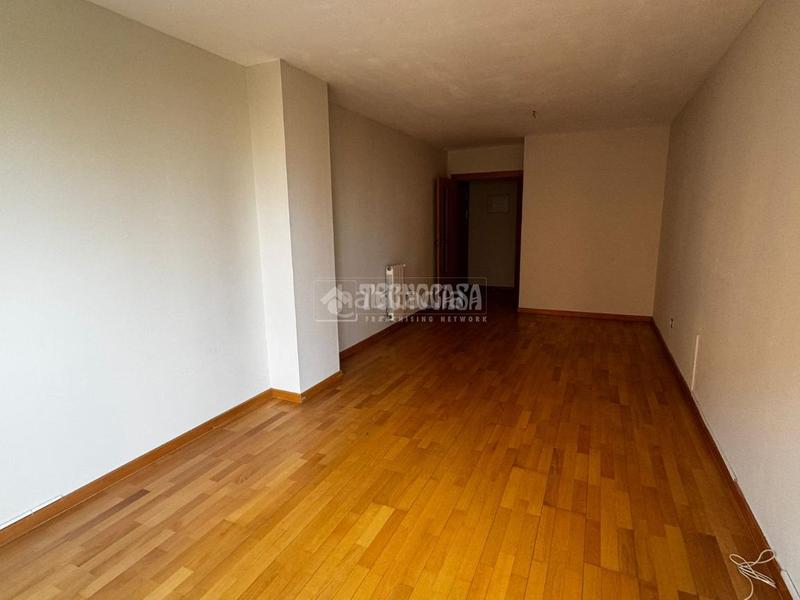 Foto 8fcf65cf-7039-4e3e-8590-a9c1a340bf51. Flat with heating parking pool in Hospital Valdemoro