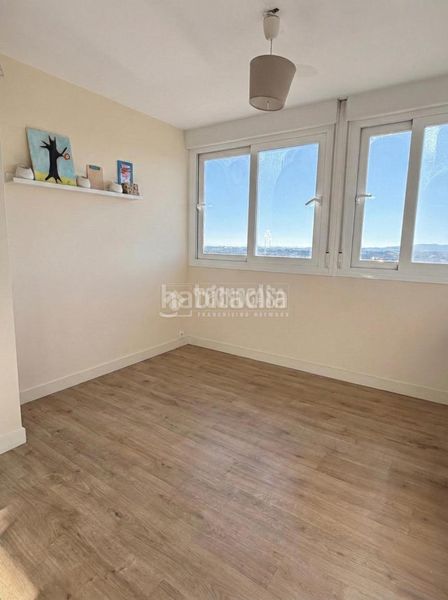 Foto cf2496c9-92e2-4e53-ae38-81ffd0fdf348. Àtic amb calefacció aparcament piscina a Hospital Valdemoro