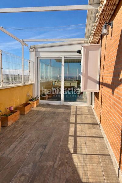 Foto f537e798-4353-4846-8f4f-105b209fc6e5. Àtic amb calefacció aparcament piscina a Hospital Valdemoro